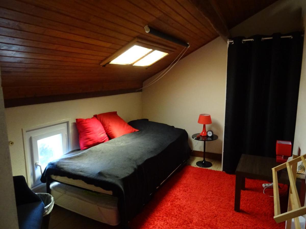Au Catalpa Bed & Breakfast La Chapelle-Faucher Екстериор снимка